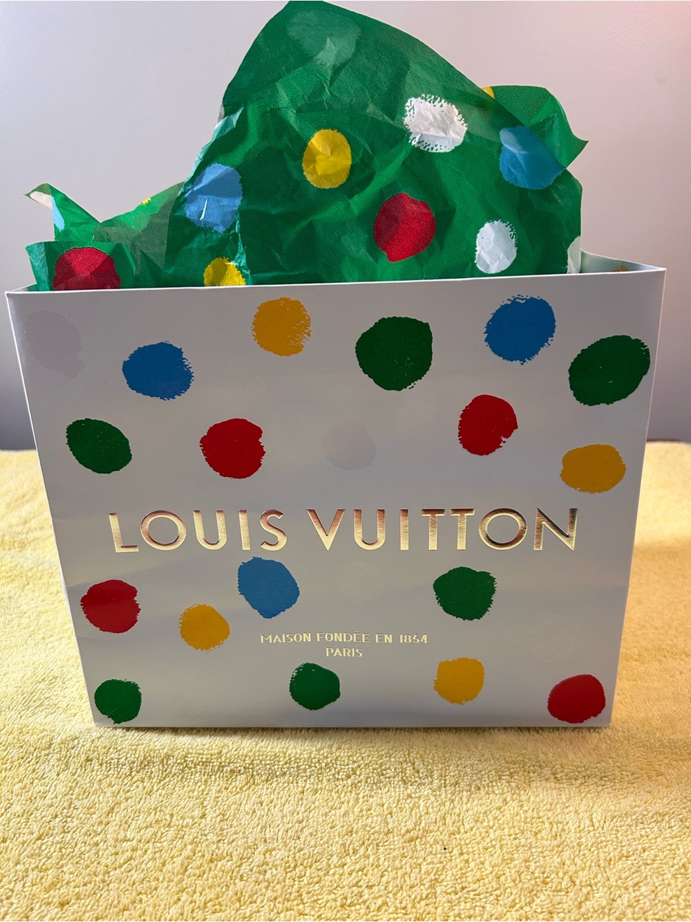 Louis Vuitton Scarves & Wraps - Picture 9 of 10